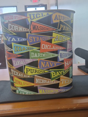 Vtg decoware college pennant - vtg,
